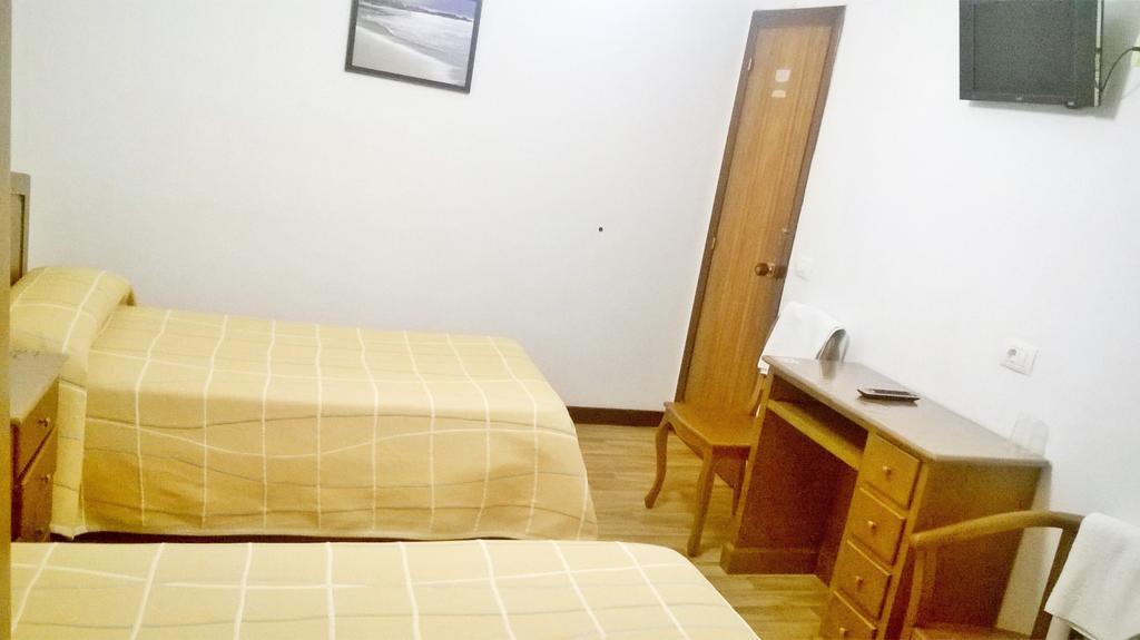 Hostal El Cairo Ферроль Екстер'єр фото