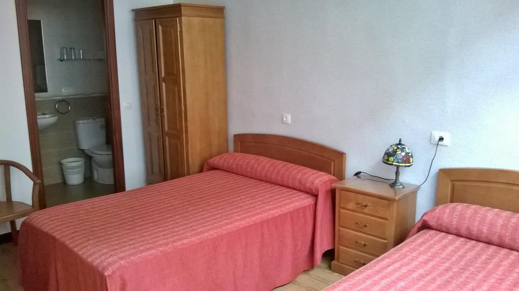 Hostal El Cairo Ферроль Екстер'єр фото