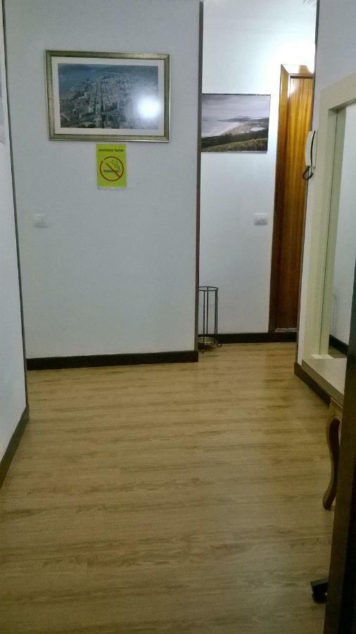 Hostal El Cairo Ферроль Екстер'єр фото